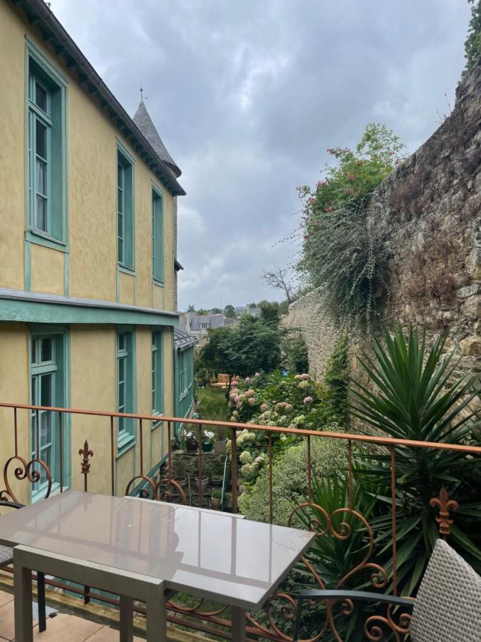 Appartement De 1634 Avec Balcon Au Sud Sur Jardin En Plein Coeur Historique Tréguier Exterior foto